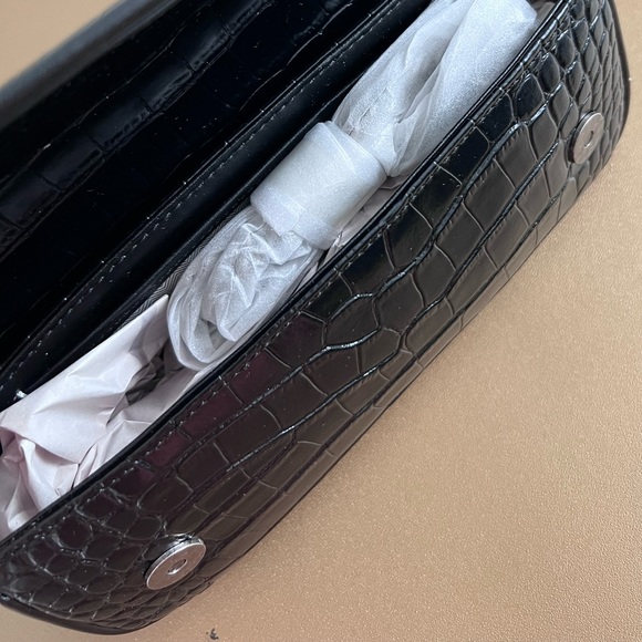 Handcrafted Genuine Crocodile leather purse shoulder bag / handbag - Picture 5 of 15